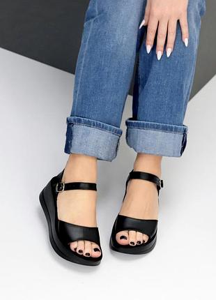 Практичные босоножки в черном цвете, девчачье босоножки на танкетке, мягкие, открытый носок и открыт