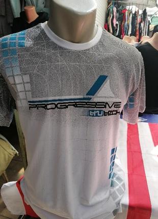 Футболка чоловіча, бавовна, рукав короткий. турція. 
довжина 71, ширина 49, рукав 20.