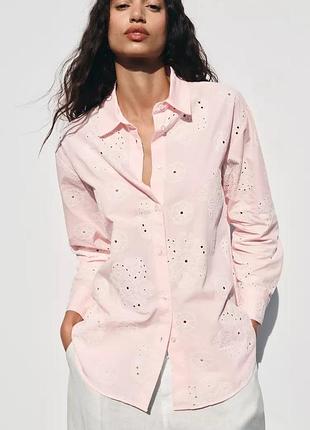 Рубашка с прорезиненной вышивкой