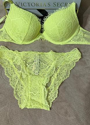 Комплект белья кружевной с пуш ап victoria’s secret
