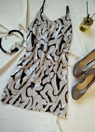 Коктельное платье в паетках