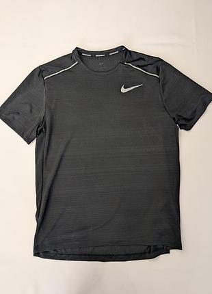 Футболка спортивна running dri fit