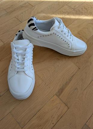 Кросівки zara, р. 39