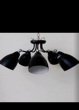 Современная люстра в стиле лофт с плафонами на шарнирах