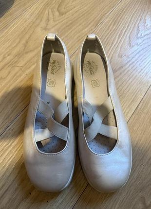 Туфлі шкіряні primigi