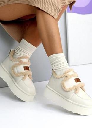 Стильные теплые угги