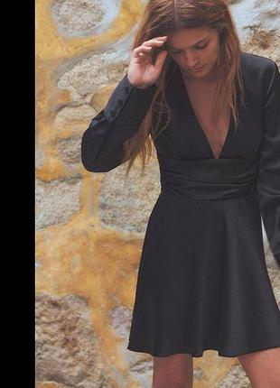 Атласна шовкова коротка сукня zara чорна чорного кольору плаття зара з довгим рукавом акцентною талією вечірня вечірнє