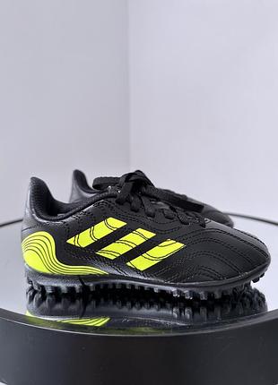 Качественные мощные сороконожки adidas copa