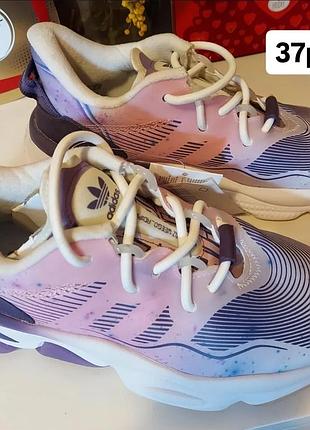 Новые кроссовки adidas женские