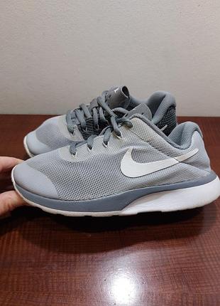 Дитячі. оригінальні. кросівки nike. розмір 30