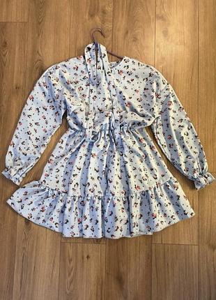 Сукня в квіточку