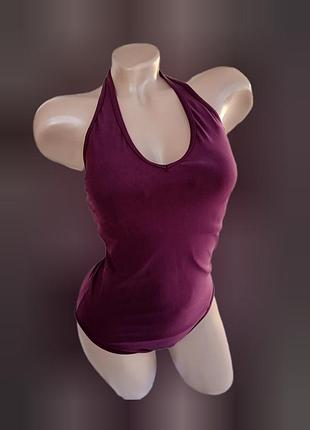 Бордовый слитный купальник с завязкой на шее