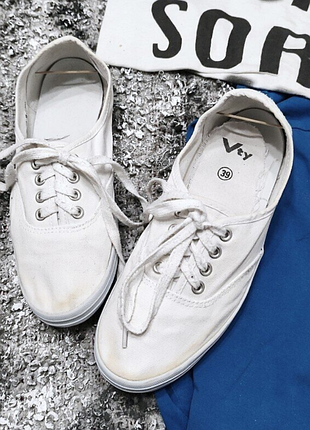 Кеди макасини