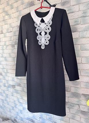 Сукня на дівчинку/шкільна