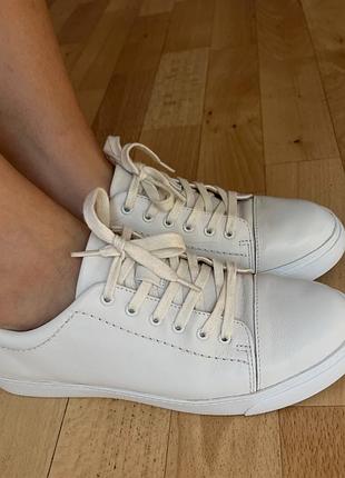 Кеди шкіряні білі clarks в ідеальному стані