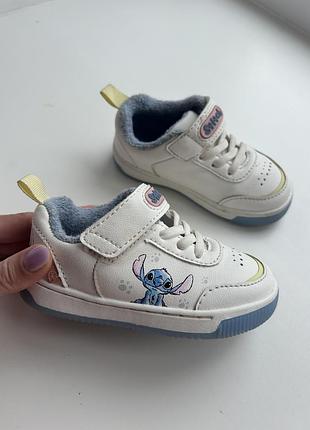 Кроссовки от zara