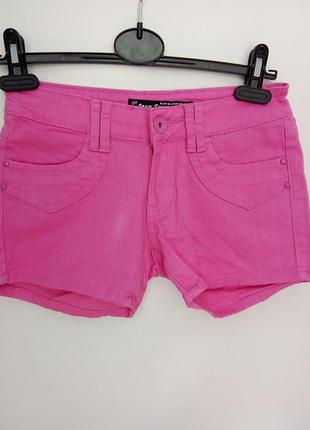 Джинсові шорти.
рожевий колір.
стрейч.