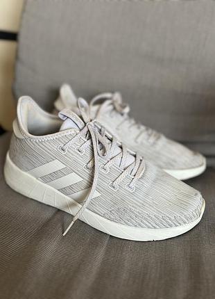 Женские кроссовки adidas