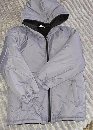 Куртка деми новая 5-6 р