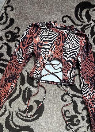 Топ со шнуровкой