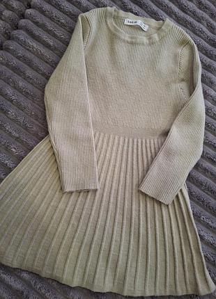 Платье на возраст 5-6 р
по бирке 7 лет