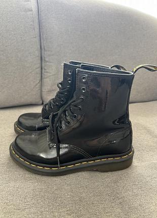 Лакові оригінальні в ідеальному стані dr.martens