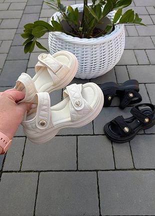 Босоніжки для дівчинки