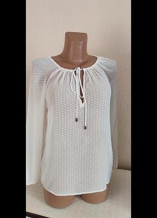 Стильная блуза молочная