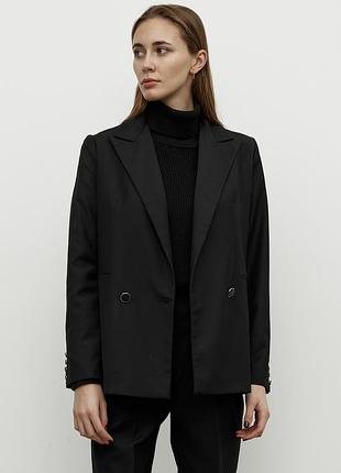 Жакет прямого крою чорний