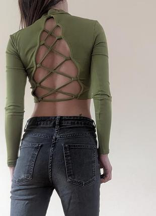 Гольф з відкритою спиною