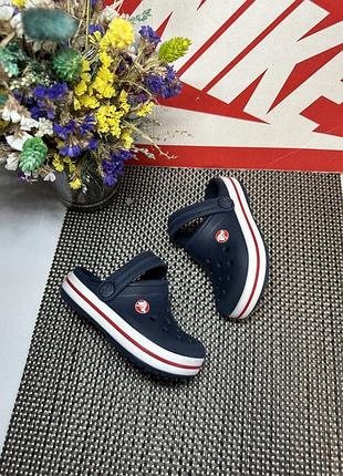 Оригінальні шльопанці crocs