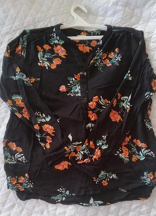 Гарна ,блуза ,розмір м , стан ідеальний