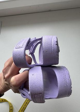 Босоніжки 3