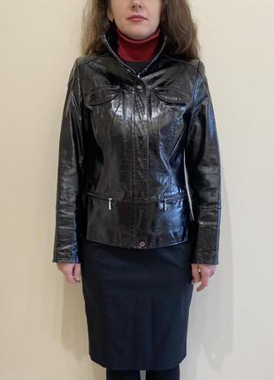 Кожаная черная куртка s m 36 38 42 44 натуральная глянцевая лаковая4 фото