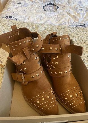 Жіночі чоботи коричневі