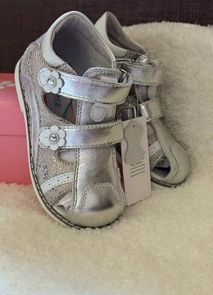 Кожаные ортопедические босоножки для девочек 
 с 23 по 27 р bi&amp;ki