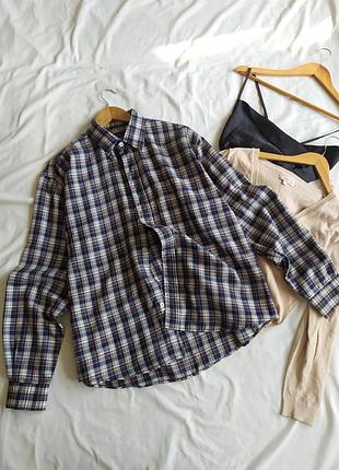 Синяя рубашка в клетку в стиле кантри