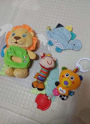 Лот игрушек для самых маленьких 6штук lamaze playgro chicco