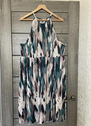 Сукня великого розміром