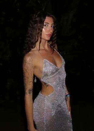 2471 срібляста пляжна в`язана довга сукня з відкритою спиною8 фото