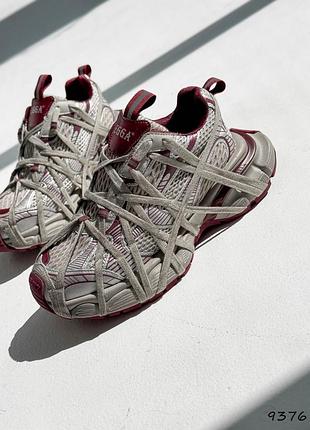 Кроссовки массивные