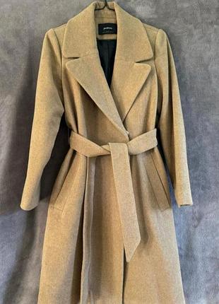 Пальто кольору кемел