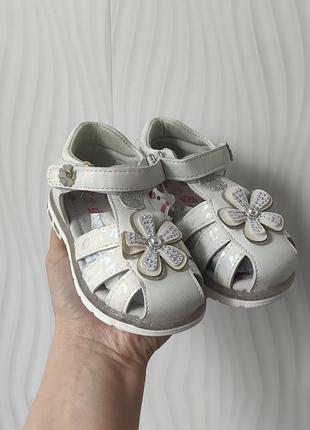Босоножки для девочки 2