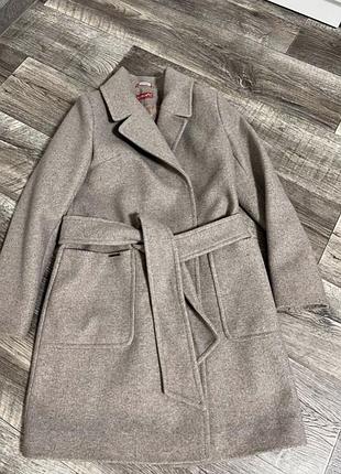 Фірмове жіноче пальто
