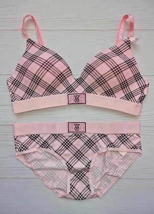 Комфортный комплект белья со стразами victoria's secret оригинал
