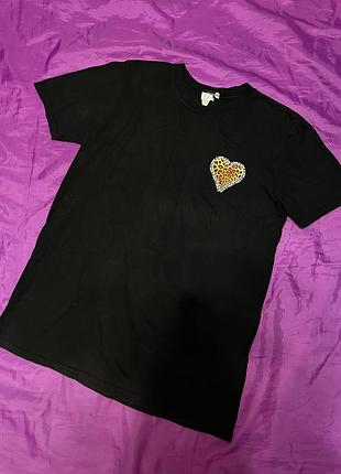 Жіноча котонова футболка чорного кольору з принтом boohoo m-l