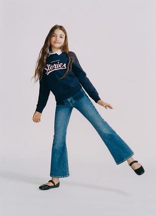 Расклешенные джинсы с карманами mango 3528