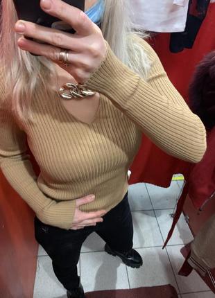 Класна кофточка блузка футболка з ланцюгом