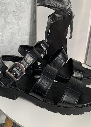 Босоніжки new look,38 розмір.