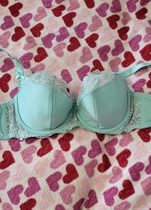 Бюстгальтер нежный